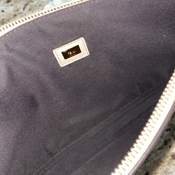 fendi medium pouch - Picture 7 of 12